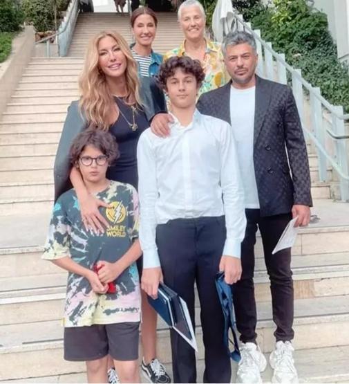 Çağla Şıkelden Lüks Harcamalarla İlgili Çarpıcı Açıklama: 300 Bin Liralık Çantamla Yürüyemem