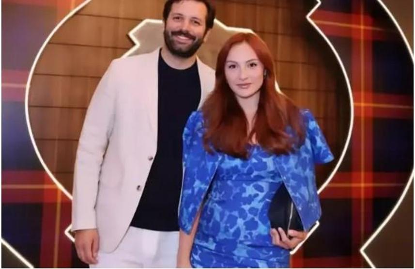 Bebek sevinci Çağrı Çıtanak ve Başak Gümülcinelioğlu ilk aile pozunu paylaştı