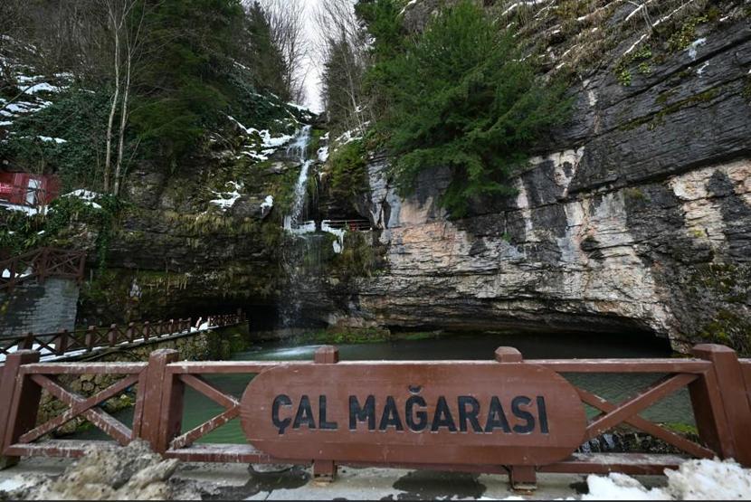 Çal Mağarası turizmde rekor kırdı: 2025’te 178 bin 500 ziyaretçi ağırladı