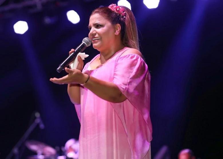 Ünlü Şarkıcıdan Yürek Burkan İtiraf: Her Şeyimi Gizli Tuttum. 45 Sene Çok Yalnız Yaşadım