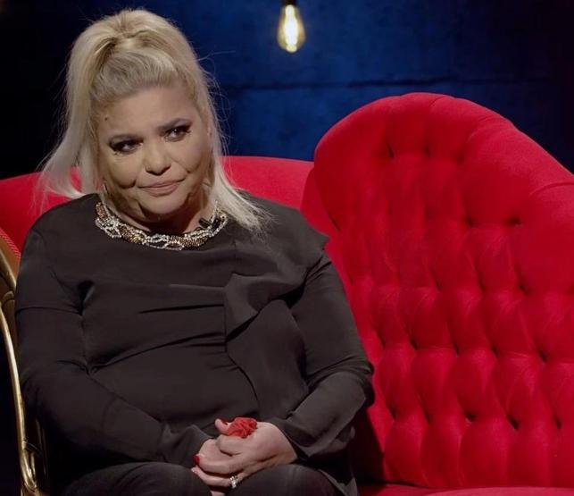 Ünlü Şarkıcıdan Yürek Burkan İtiraf: Her Şeyimi Gizli Tuttum. 45 Sene Çok Yalnız Yaşadım