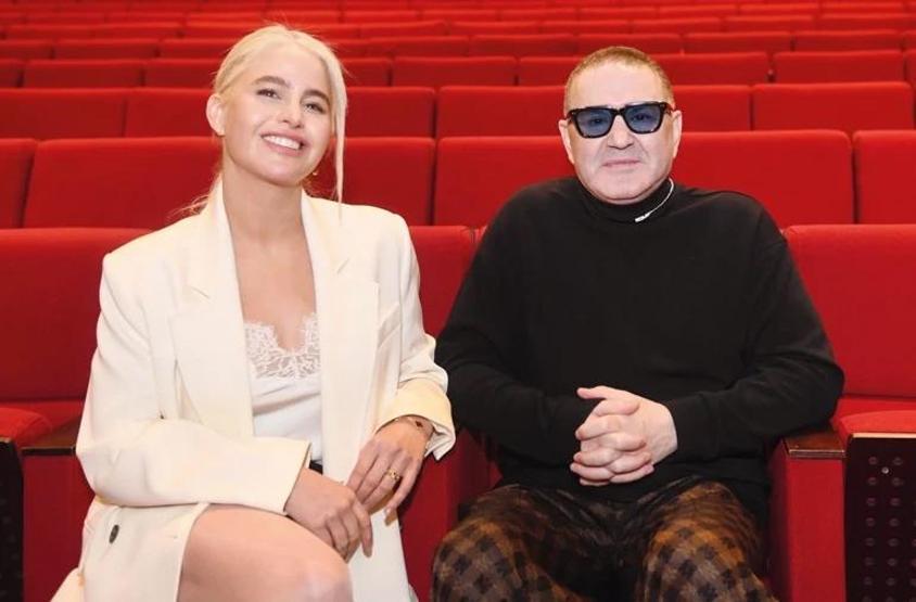 Büşra Pekin: Rol İçin Gerekirse Yeniden Kilo Alırım, Şafak Sezer: Yüzümdeki Estetik Değil, Deri Rahatsızlığı