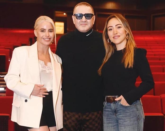 Büşra Pekin: Rol İçin Gerekirse Yeniden Kilo Alırım, Şafak Sezer: Yüzümdeki Estetik Değil, Deri Rahatsızlığı