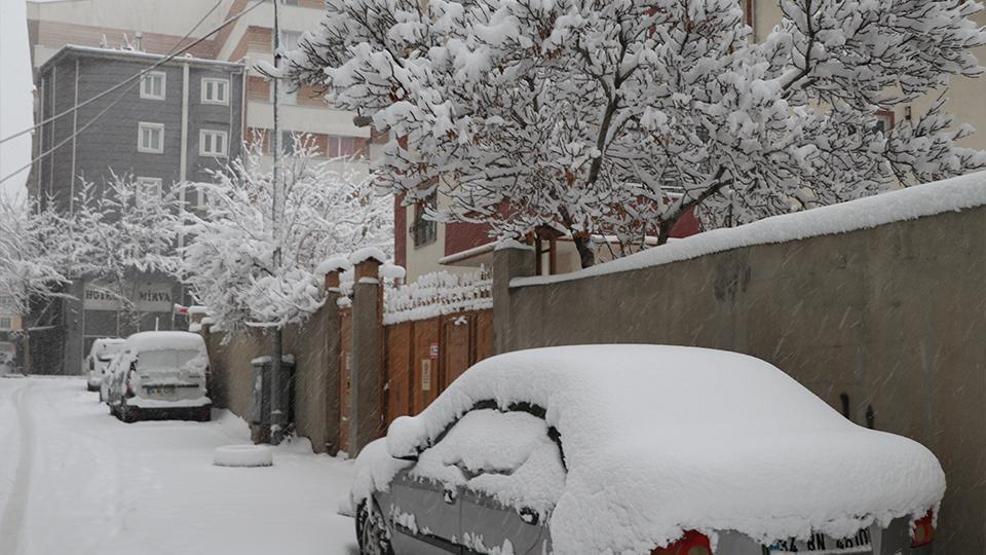 DONDURUCU HAFTA BAŞLADI Meteoroloji açıkladı: Kar yağışı, sağanak yağmur ve fırtına... 41 il için sarı kod