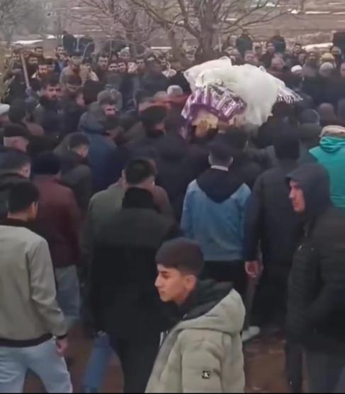 Tabanca ile vurulmuş halde bulunmuştu Genç Çiğdem son yolculuğuna gelinliğiyle uğurlandı