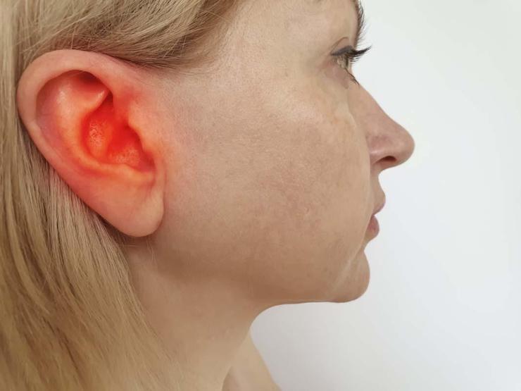 Soğuk ve Rüzgarlı Hava Yüz Felci Riskini Artırıyor Bu Belirtilere Dikkat