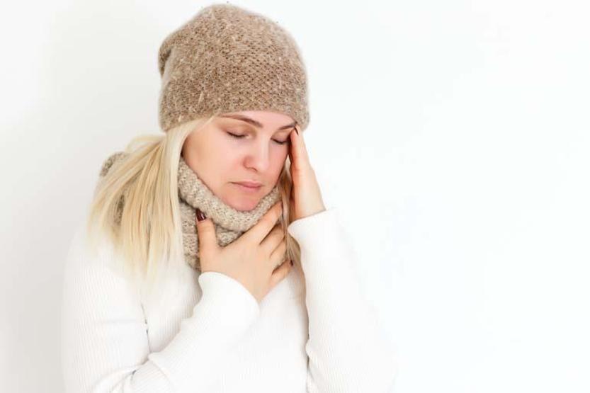 Soğuk ve Rüzgarlı Hava Yüz Felci Riskini Artırıyor Bu Belirtilere Dikkat