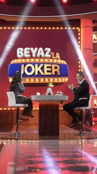 Pazar Ekranı Beyaza Büründü 3 Milyonluk Soru Nefes Kesti Beyazla Joker Yine Çok Konuşuldu