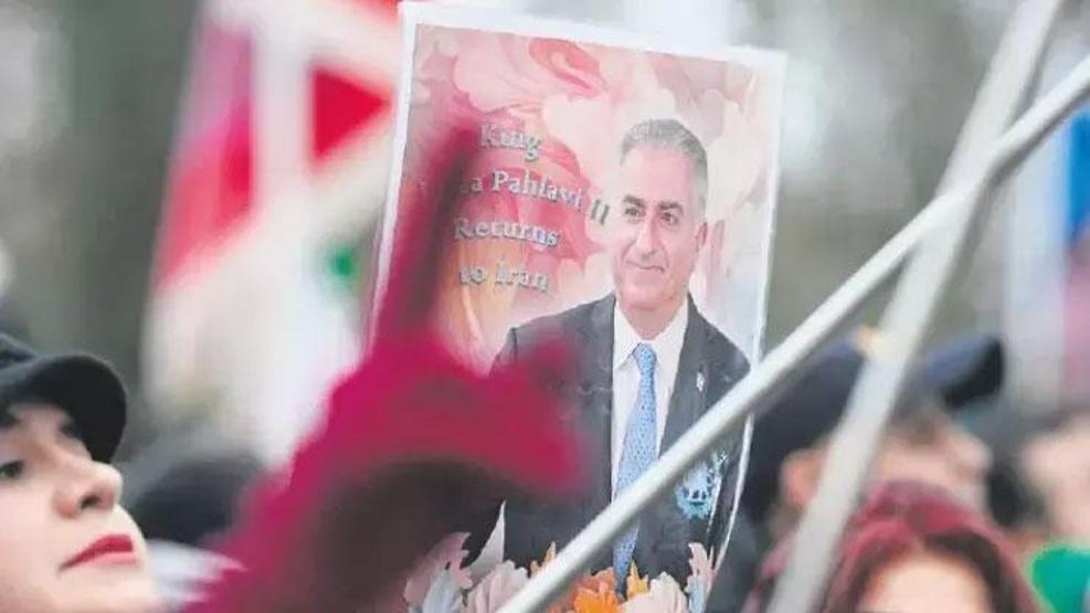 Tahran ona İsrail diyor İrandaki protestoların başaktörü: Pehlevi Truva atı mı