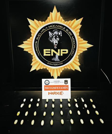 Polisin şüphesi üzerine durduruldu Midesinden çıkanlar şoke etti