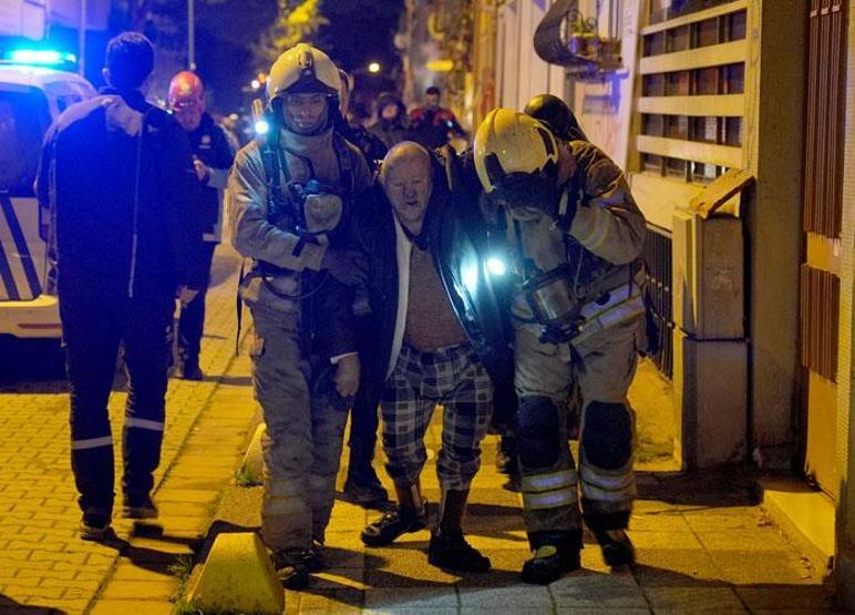 Kadıköyde can pazarı Apartmanda yangın: Çok sayıda yaralı var