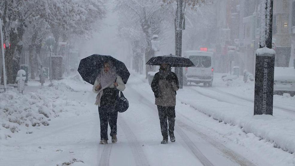 Meteoroloji’den peş peşe uyarılar: Kar, yağmur ve sis birlikte geliyor İşte bölge bölge hava durumu...