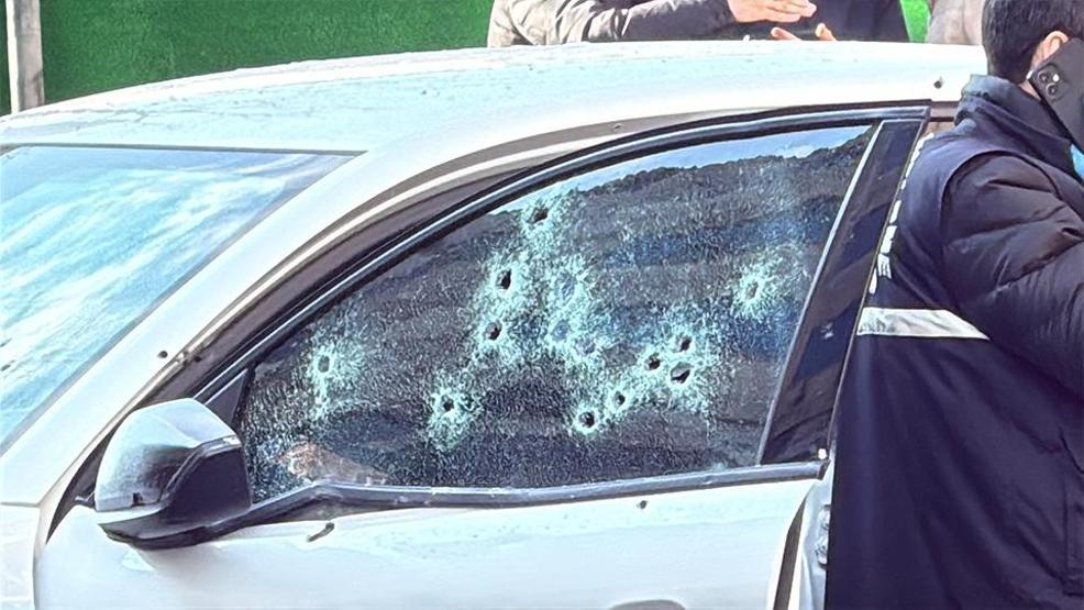 İstanbulda kanlı infaz Otomatik silahla sokak ortasında mermi yağdırdılar: 1 kişi hayatını kaybetti