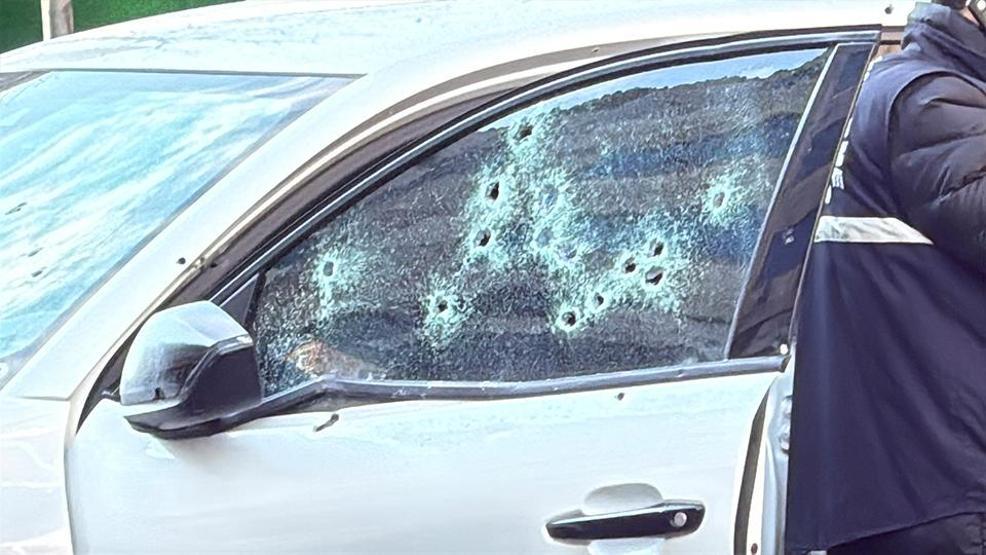 İstanbulda kanlı infaz Otomatik silahla sokak ortasında mermi yağdırdılar: 1 kişi hayatını kaybetti