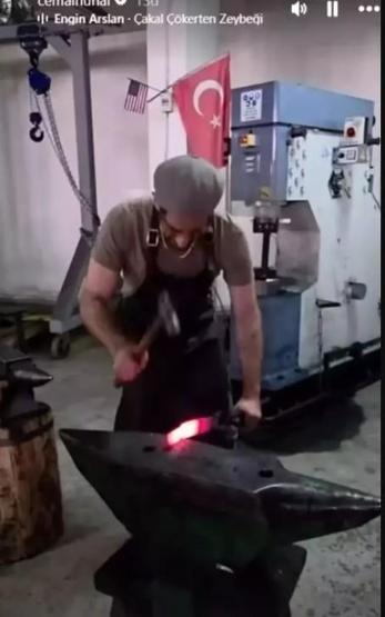 Cemal Hünal’ı Böyle Görmediniz Demir Ocağının Başına Geçti, “Yılın İlk Üretimleri” Dedi