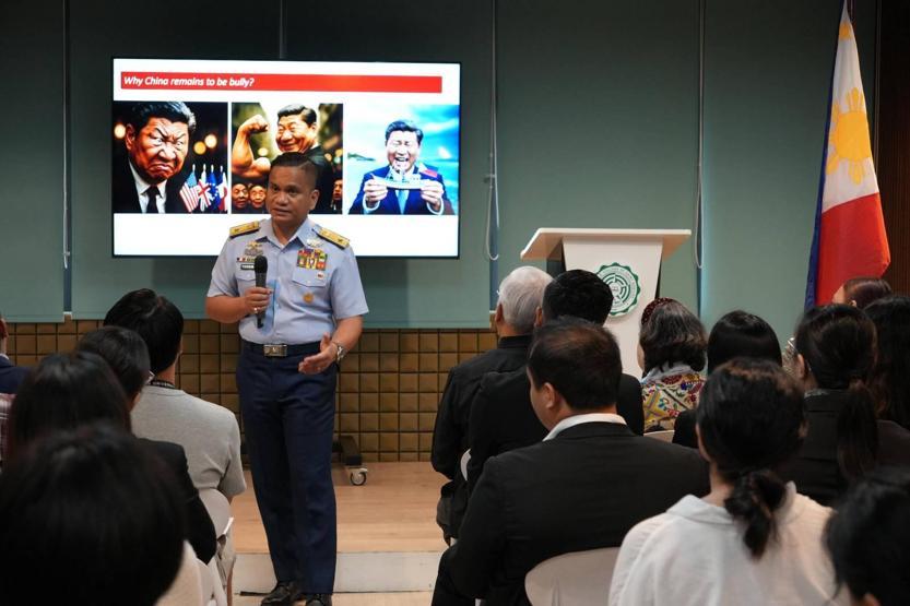 Bu fotoğraf iki ülkeyi karşı karşıya getirdi Çin’den sert nota: Kırmızı çizgi...