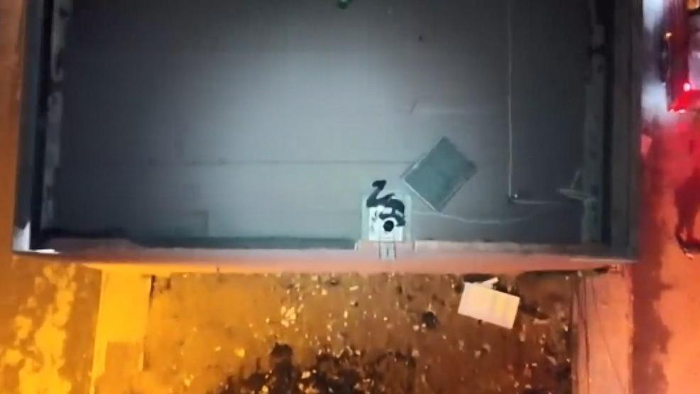 Polisler bile gördüklerine inanamadı Duvarların içinde gizli bölmeler, dışarıyı canlı izleyen 9 kamera