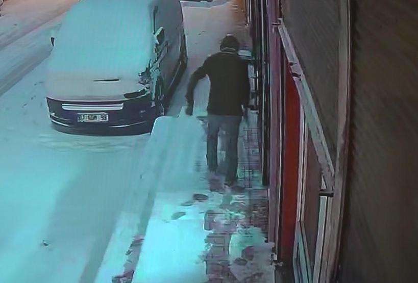 3 aydır yanında taşıyordu 71 yaşındaki adama dehşeti yaşattılar