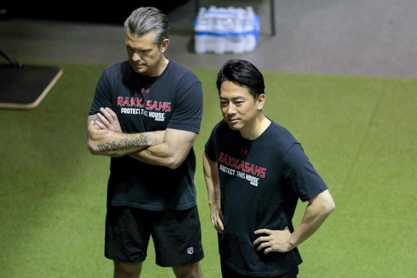 Pentagon öncesi spor, sonrası doktor... Japon bakan antrenman sonrası muayeneden geçti