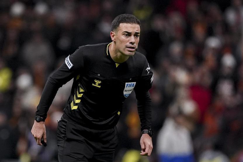 Galatasarayda Okan Buruk eleştirisi: Tüm takımın taşıdığı bir yük