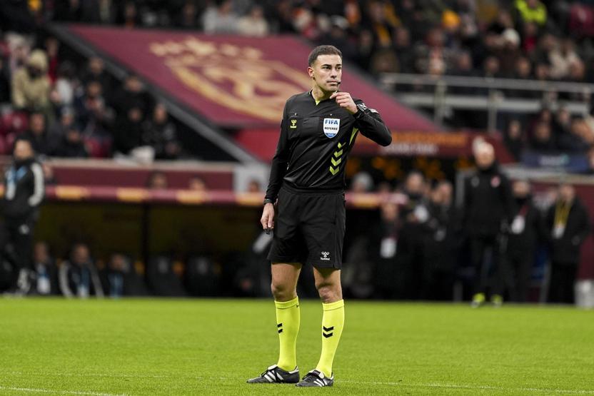 Galatasarayda Okan Buruk eleştirisi: Tüm takımın taşıdığı bir yük