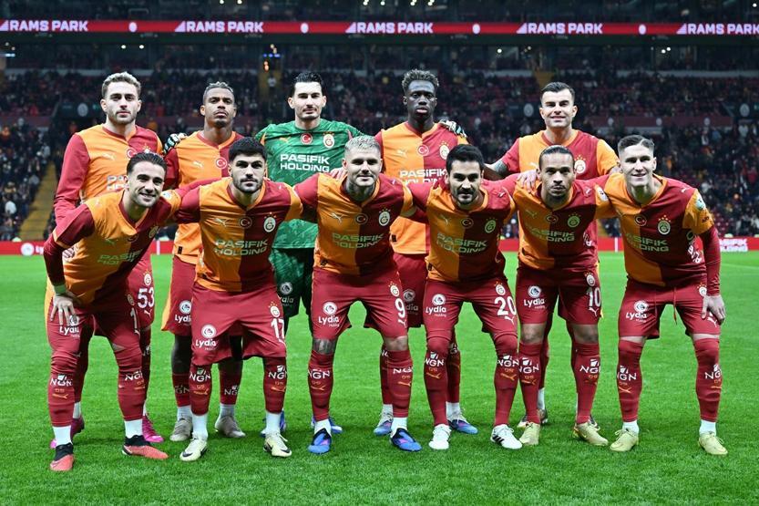 Galatasarayda Okan Buruk eleştirisi: Tüm takımın taşıdığı bir yük