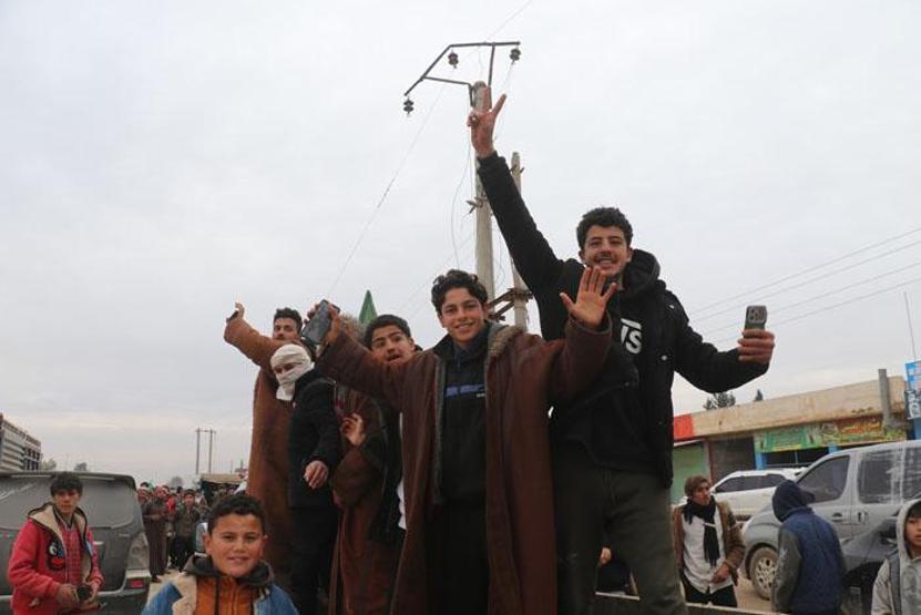 Suriyede 44 saatte çözülen düğüm Dengeler adım adım değişti: İsrailin planları çöpe gitti