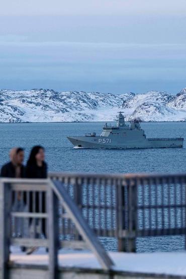 Grönlanda Dair Rus Basınında Çarpıcı Manşetler AB Gemisi Trump Buzdağına Çarpmak Üzere...