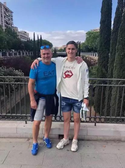 Galatasarayın yıldızı Roland Sallainin babasına bakın Gören aynı şeyi söyledi: KARİZMANIN KAYNAĞI BELLİ OLDU