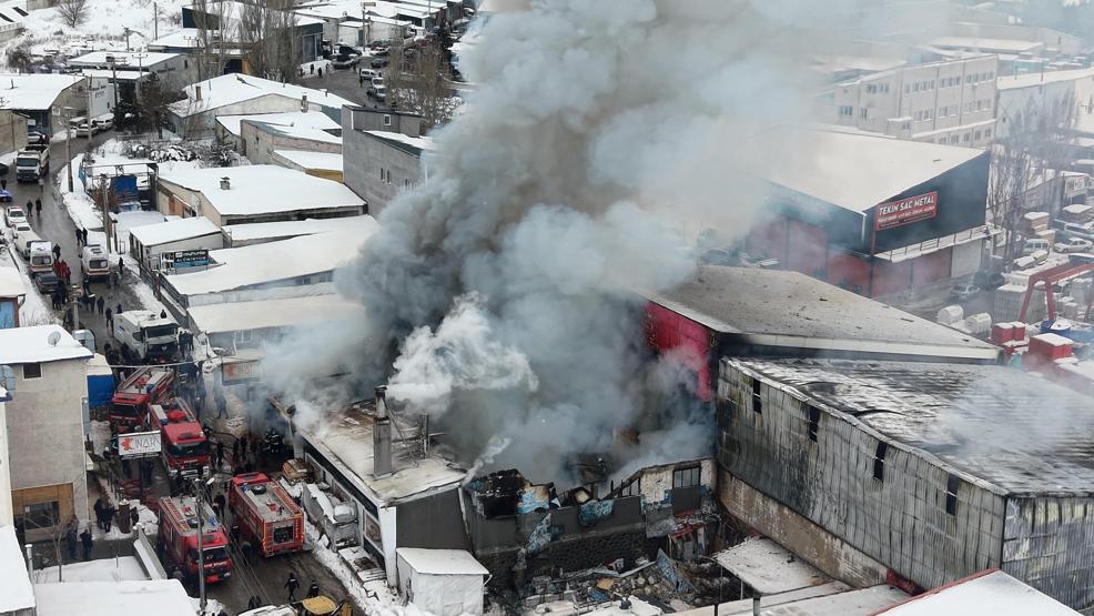 Yangın söndü acı dinmedi: 3 işitme engelli çocuk babasız kaldı