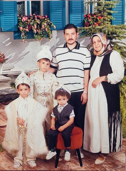 Yangın söndü acı dinmedi: 3 işitme engelli çocuk babasız kaldı