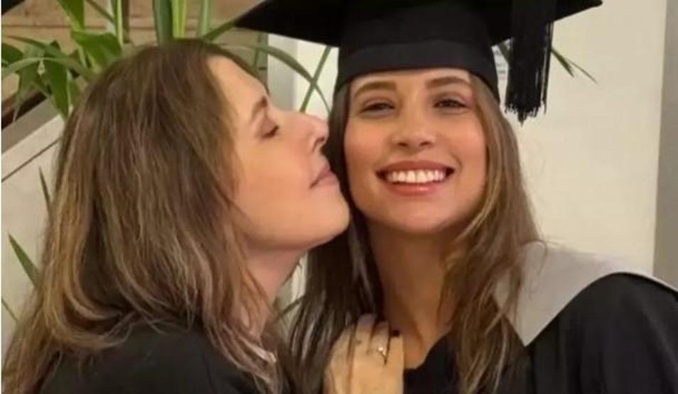 Nilüferin gurur günü Kızı Ayşe Nazlının başarısını coşkuyla kutladı