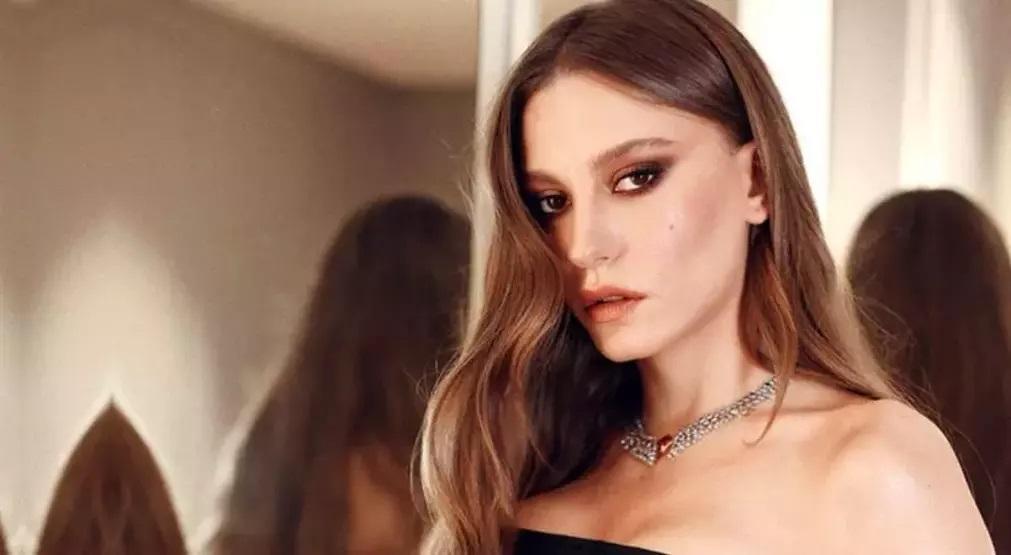 Eşref Rüyanın yıldızı Demet Özdemirden Serenay Sarıkayaya... Ünlülerin güzellik sırları: Sivilce ve siyah noktayı silip süpürüyor, cildi parlatıyor