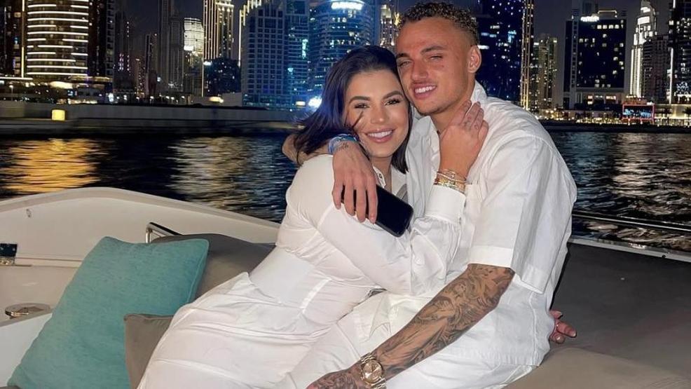 Galatasarayın yeni transferi Noa Langın büyük aşkı Beğeni butonu çöktü: YENGELERİN EN GÜZELİ