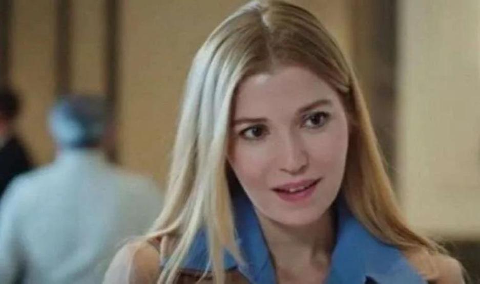 KİM DER Kİ 47 YAŞINDA İnci Tanelerinin Pirayesi Selma Ergeçin güzellik sırrı Meğer her sabah bunu yapıyormuş...