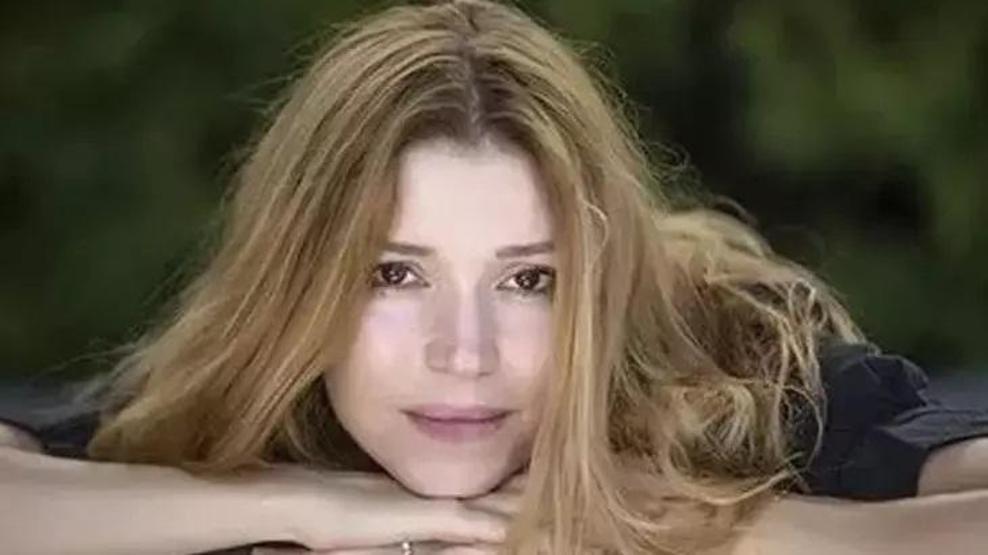 KİM DER Kİ 47 YAŞINDA İnci Tanelerinin Pirayesi Selma Ergeçin güzellik sırrı Meğer her sabah bunu yapıyormuş...