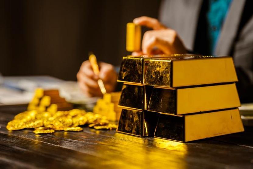 UBS’ten altın için çarpıcı tahmin Hedef 6.200 dolar mı