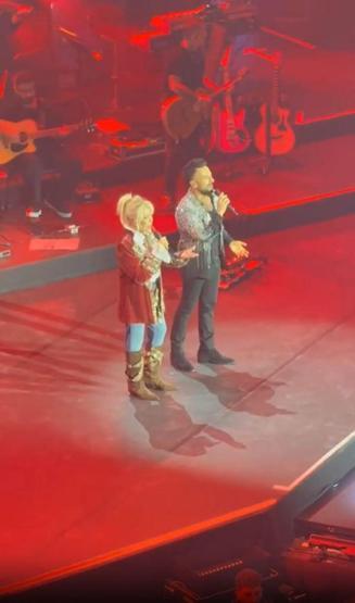 Tarkan ve Ajda Pekkan aynı sahnede BİR TANECİK STARIM BENİM