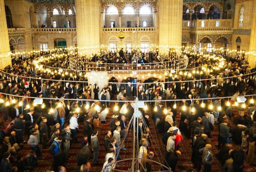 AKŞAM EZANI SAATLERİ BERAT KANDİLİ: Berat Gecesi Akşam Ezanı Kaçta Okunuyor 2 Şubat Diyanet İstanbul, Ankara, İzmir, Bursa İftar Vakitleri...