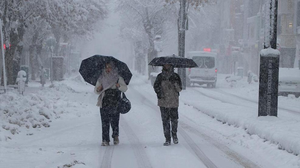 Meteorolojiden peş peşe uyarılar Çok sayıda il için kırmızı alarm: Sağanak, kar ve fırtına birlikte geliyor