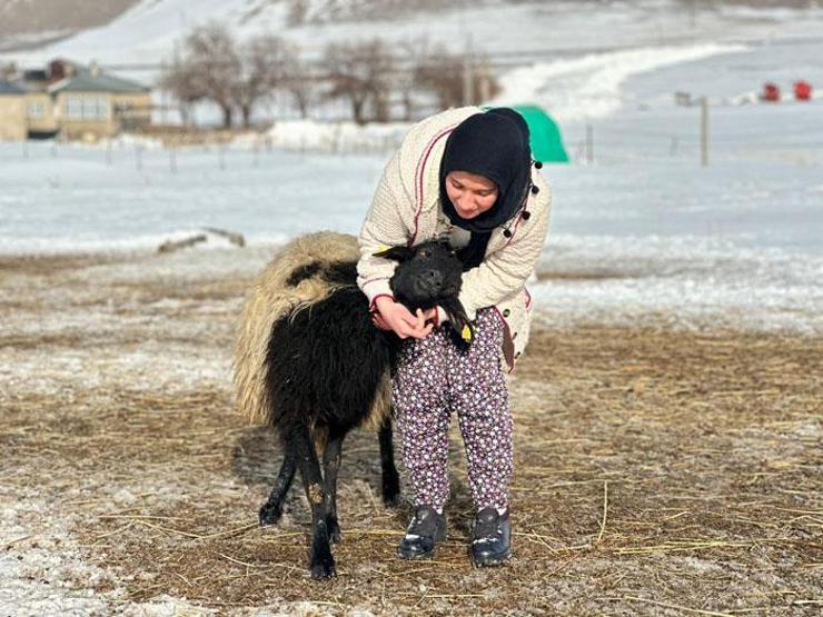 Ayrılmaz ikili Görenlerin yüreği ısınıyor
