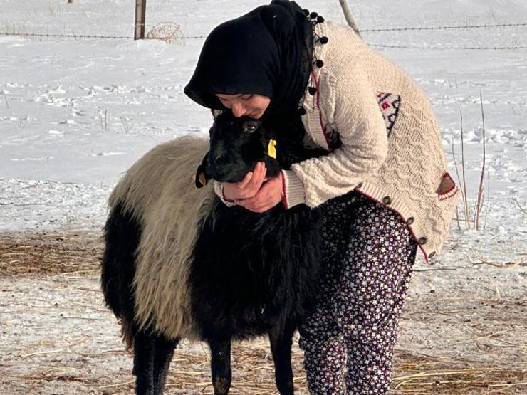 Ayrılmaz ikili Görenlerin yüreği ısınıyor