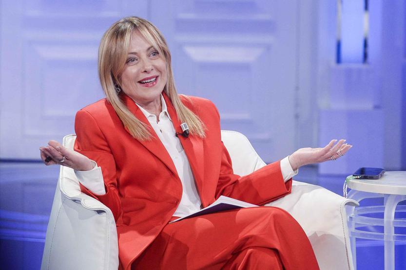 İtalyayı karıştıran MELEK için soruşturma... Sular durulmuyor: Ayinleri aksatan ziyaretçi akını