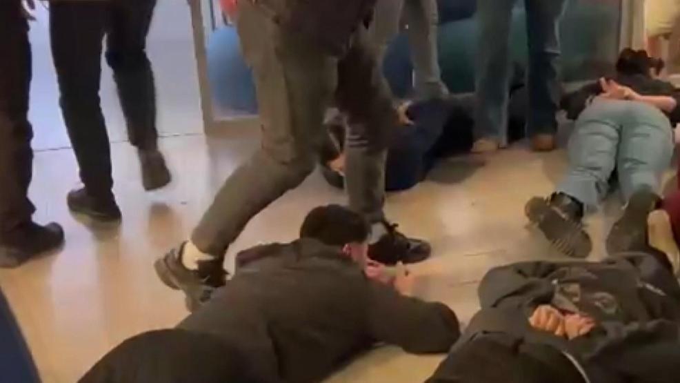 DELİLLERİ CAMDAN ATTILAR Forex dolandırıcılarına çağrı merkezinde nefes kesen operasyon