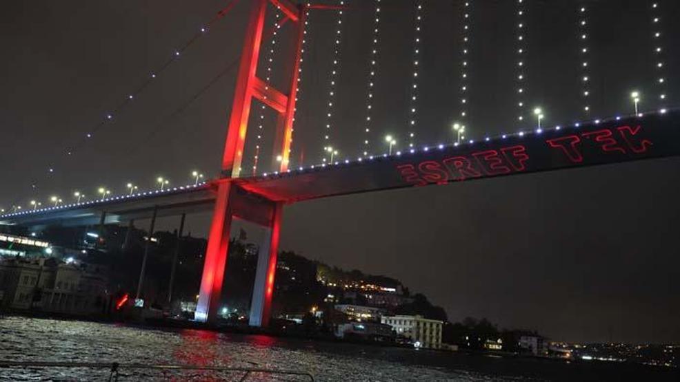 Boğaz Bile Tarafını Seçti: Eşref Tek