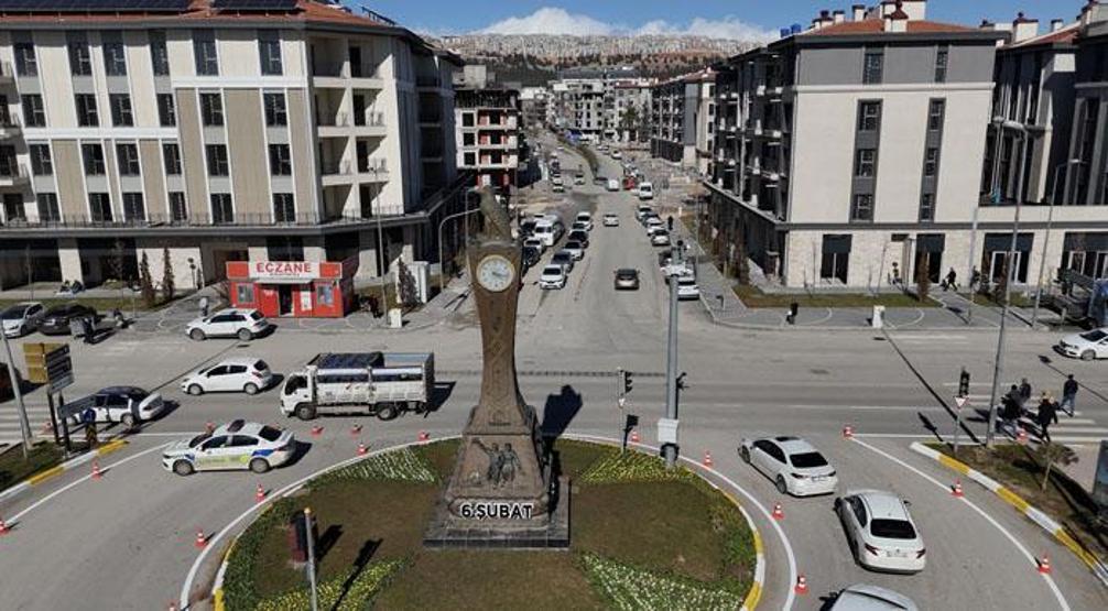 04.17... O saat kulesinde 3 yıldır zaman durdu