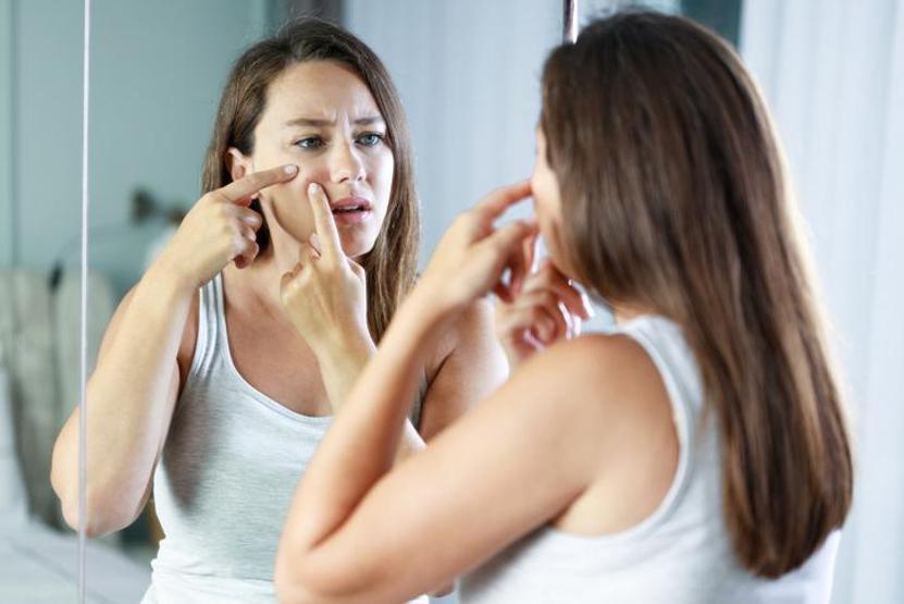 SIK YAPILAN 10 CİLT BAKIMI HATASI Güzelleşeyim derken bu cilt problemleriyle uğraşmayın: Akne, sivilce, siyah nokta, kızarıklık ve pullanma