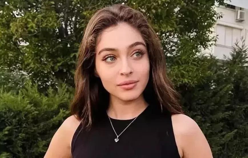 Güller ve Günahların Zeynepi Cemre Baysel 27 yaşında O ZAMAN İYİ Kİ DOĞDUM