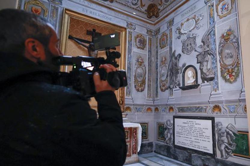 Meloniye benzediği için tartışma yaratmıştı Melek krizine Vatikan müdahalesi