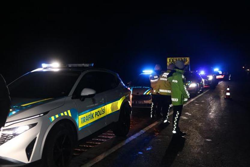 Kayseri’de otomobil şarampole yuvarlandı: 1 ölü, 4 yaralı